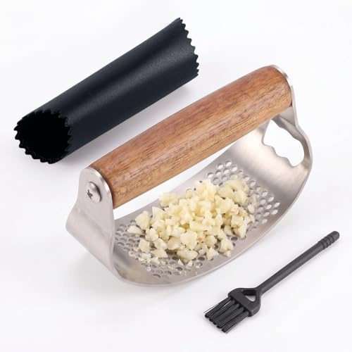 Presse Ail Inox avec Manche Ergonomique en Bois, 2-en-1 Ecrase Ail et Décapsuleur, Inclus Éplucheur Silicone, Brosse de Nettoyage pour Hacher Facilement Gingembre