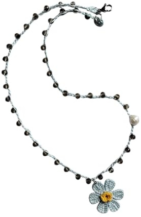 Generico Collana margherita all’uncinetto, collana floreale fatta a mano, collana con perla d’acqua dolce, gioiello romantico botanico