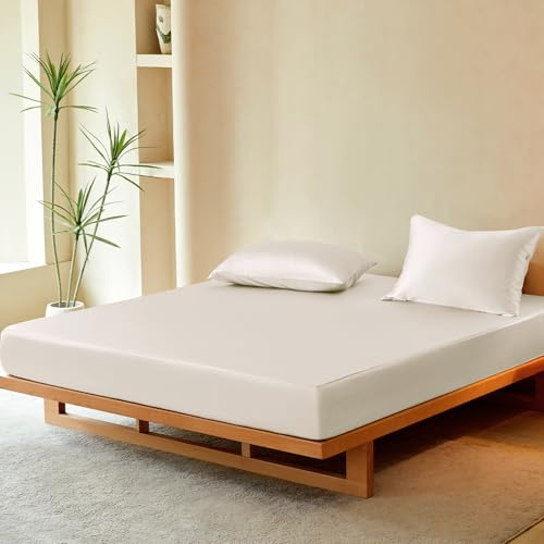 THXSILK Luxury Mulberry Silk Fitted Sheet Set 3 Pcs, Queen Silk Bed Sheet Set with 16 Deep Pockets, Soft & Cooling Sheets, 1 Fitted Sheet, 2 Pillowcases with Zipper Closure - White