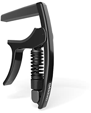 D'Addario Tri-Action Ukulele Kapodaster, Schwarz | D'Addario Kapodaster bieten sichere, schnarrfreie Leistung, präzise Spannungsanpassung und einfache Einhandbedienung.