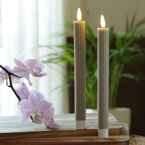 MARELIDA LED Stabkerzen LIV gerillt Tafelkerzen Dinnerkerzen aus Echtwachs Spitzkerzen mit Rillen und flackernder 3D Flamme H: 25cm (grau)