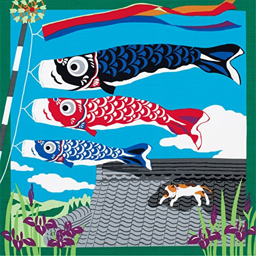 Japanisches Furoshiki-Tuch, als Verpackung und Tragebeutel, Motiv: Zeichnung mit Katze und vorbeischwimmenden Karpfen, Japan im Mai