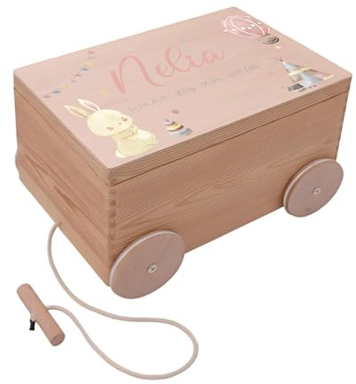 Kidsmood - Spielzeugwagen, personalisiert mit Namen – Spielzeugkiste zum Ziehen, Holzkiste mit Deckel, Aufbewahrungsbox für Baby Spielzeuge, Tolle Erinnerungskiste Baby, Geschenk zur Geburt & Taufe