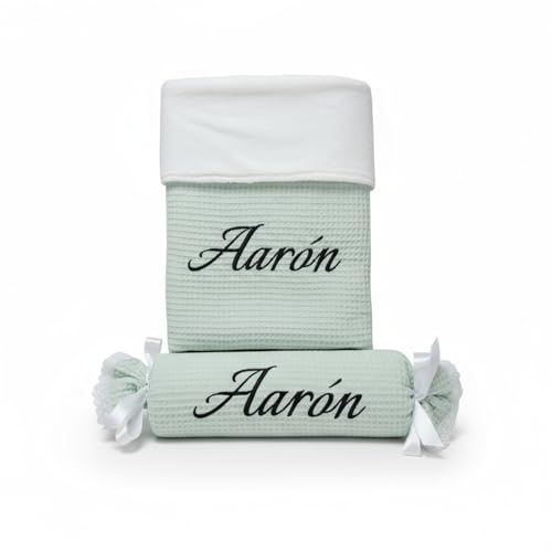 Variouss Set Manta y Cojín Caramelo Bebé Personalizados con Nombre – Suave Coralina y Algodón Waffle 70x100 cm – Regalo Recién Nacido, Baby Shower, Cuna y Carrito (Verde)