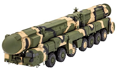 Revell 03303 Topol SS-25 Sickle Model Kit