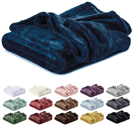 Lavea® Kuscheldecke 130x150 cm - Tiefblau | Mikrofaser – Flauschige Fleecedecke für Sofa und Bett, weiche Decke, pflegeleicht, Sofadecke, Tagesdecke oder Wolldecke