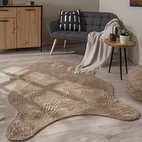 Paco Home Waschbarer Teppich Wohnzimmer Schlafzimmer Kurzflor rutschfest Modern Flauschiger Fellteppich Fell Imitat Kunstfell, Grösse:100x200 cm Fell-Form, Farbe:Beige