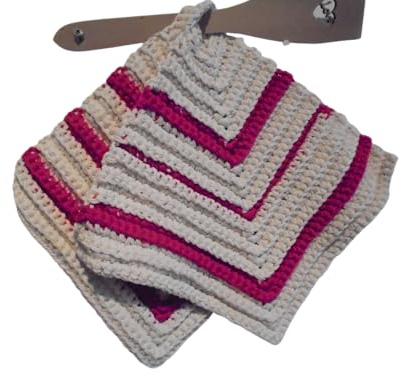 Aktion-WSV-Wie von Oma gemacht- -2er Set handgehäkelter Topflappen schwere und robuste Qualität-100% BW in natur/ungebleicht-mit roten Streifen ca 22cm