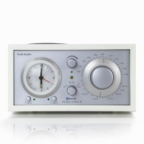 TIVOLI Audio Model Three BT - Poste Radio Vintage AM/FM Bluetooth sur Secteur - Radio Réveil Bluetooth Retro en Bois - Petite Enceinte Design avec Horloge Analogique - Radio Cuisine - Blanc Argent
