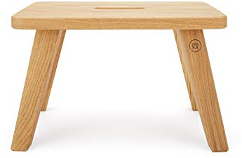 Anton Doll Holzmanufaktur, Fußschemel Emil ®, Naturprodukt 100%, handgefertigter Hochwertiger Hocker aus massiver Eiche - Eichenholz (Eiche Honigoptik)