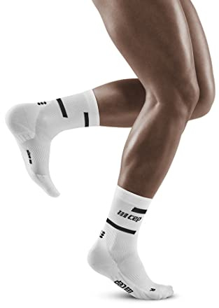 CEP - THE RUN Mid Cut – Laufsocken für Herren 45-48 – Mittellange Kompressionssocken für Herren – Performance Running Socken für Sport & Training – Für mehr Komfort beim Laufen