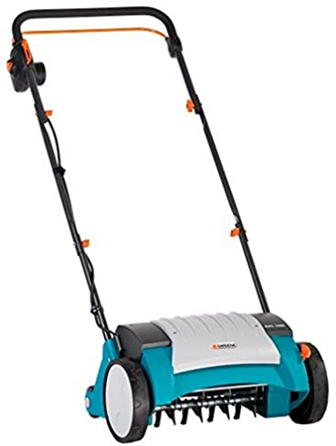 Gardena Elektro-Vertikutierer EVC 1000: Rasenlüfter mit Arbeitsbreite 30 cm, 1000 W, Rasenfläche bis 1000 m², Verstellhebel für Arbeitstiefe, teilbares Gestänge, Räder mit Spezialprofil (4068-20)