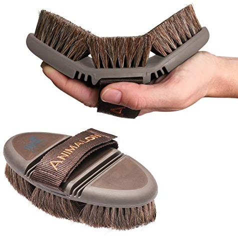 Animalon CareFlex Rosshaar-Kardätsche | Flexible & Ergonomische Pferde-Bürste Mit Klettverschluss für Angenehme Fellpflege | Zubehör | Putzzeug (Braun)