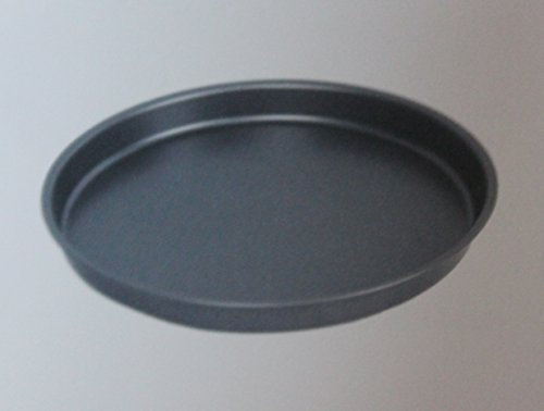 Teglia Tonda Per Pizza In Alluminio Antiaderente 99,5%. Prodotto Di Altissima Qualità, Materiale In Conformità Alle Normative Per L'Utilizzo Al Contatto Con Gli Alimenti. Con Pratico Appendibile.