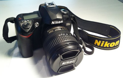 Nikon D70S 6.1MP Digital SLR Camera Kit with 18-70mm Nikkor Lens