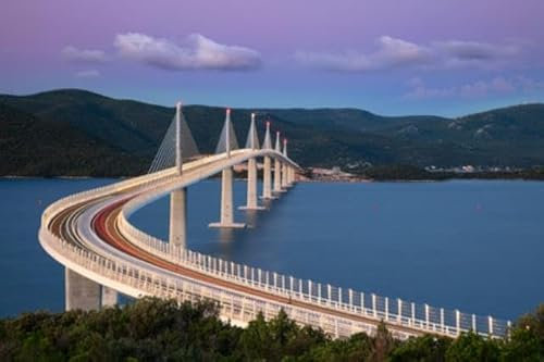 adrium Holz-Bild 140 x 90 cm: Peljesac-Brücke, Kroatien. Bild der schönen modernen mehrfeldrigen Schrägseilbrücke Peljesac über dem Meer in der (192219418)