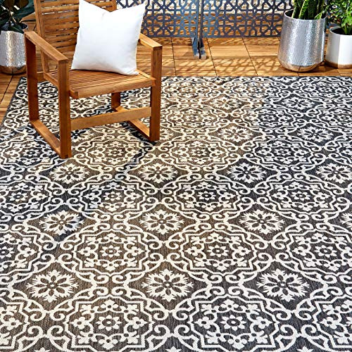 Nicole Miller New York Patio Country Danica Transitional Geometric Indoor/Outdoor Area Rug, Black/Grey, 7'9x10'2