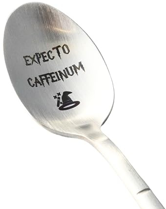 ZINELLO DESIGN – Gravierte Kaffee- & Dessertlöffel “Expecto Caffeinum” – Edelstahl 18/10 – Magischer Geek-Löffel für Fantasy & Zauberer-Fans – Geschenkidee mit Box – spülmaschinenfest