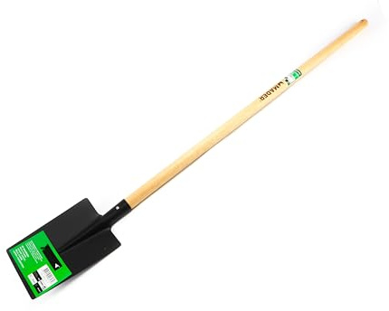 Boxed spade - stålspade med trähandtag, perfekt för trädgårdsarbete, längd 156 cm, robust och hållbar för markarbete.