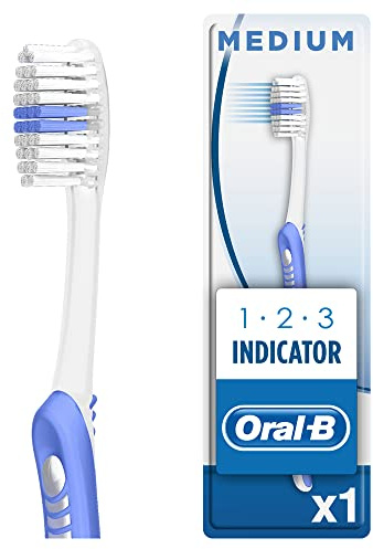 Oral-B 123 Indicator Cepillo de dientes manual mediano, suave en los dientes y las encías, cerdas medianas, colores surtidos