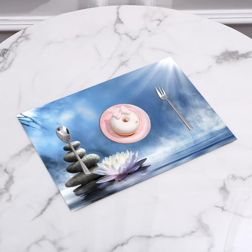 EYLOZS Mantel Individual Lavable 45 x 30 cm para Cena,Almuerzo, Desayuno - 4 Unidades - Resistente Calor, Antideslizante,Piedrasladas, nenúfares y un Cielo Soleado, Lleno de guijarros y Agua Blanca,