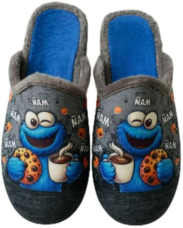 HECHO EN ESPAÑA Zapatillas de Casa para Hombre, Suela Antideslizante, (monstruo de las galletas, Sistema tallas calzado EU, Adulto, Números, mediano, 43)