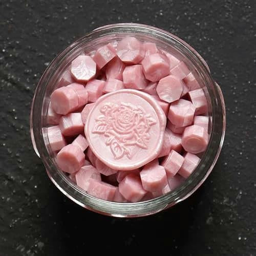 Wachsperlen verschlossen, Antikes Siegelwachs-Siegelmaterial Perlglanzfarbe Feuerfarbe Siegelwachs-Körnungsstempelperle Einladungsumschlagversiegelung Retro-Handwerk(Pearl pink 100pcs)