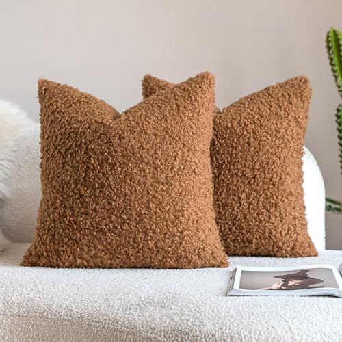 Neelvin 2er Set Dekorative Kissenbezug Teddy Wolle Künstlich Pelz Kissenbezüge Weiche Plüschkissen Kissenhülle Bouclé Zierkissenbezüge Sofakissen für Sofa Schlafzimmer Wohnzimmer 40x40cm Bronze
