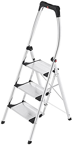 Hailo K100 Topline Alu-Klapptritt-Leiter - 3 extra große Stufen bis 150kg - Komfort-Trittleiter mit hochgeschwungenem Sicherheitsbügel & Ablageschale - Füße mit Soft-Grip-Sohle - rostfrei - Silber