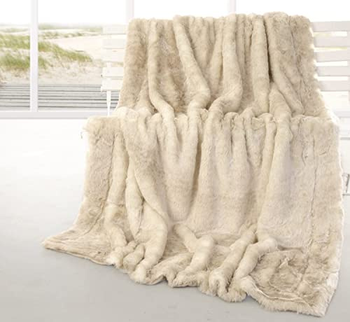 Wohnen & Accessoires Premium Felldecke „Polarwolf“ Fellimitat Tagesdecke Überwurf - kuschelig und gemütlich - 5 Größen - 150x200cm bis 260x300cm XXL (150 x 200 cm)