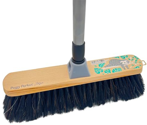 Peggy Perfect Stubenbesen Kehrbesen Zimmerbesen mit Einer dichten Naturhaarmischung und Teleskopstiel im einzigartigem Faultier Design. Buchenholz Besen mit Designaufdruck