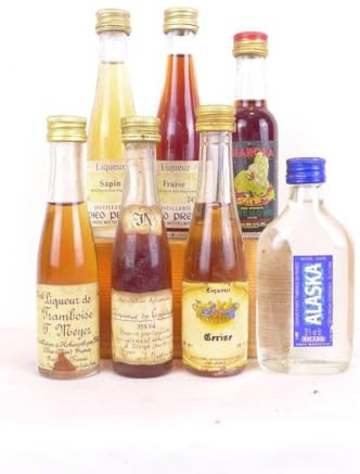 3 cl liqueur lot de 7 mignonnettes sapin cerise fraise anis giarola liqueur années 80