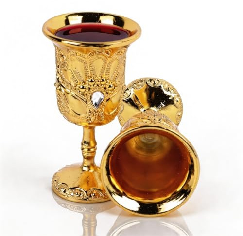 Mini Gobelet Doré, 2 Pièces Verres à Shot En Métal Gobelet Doré Vintage Mini Gobelet à Calice Motif En Relief Verres à Vin Médiévaux Petite Tasse à Calice Pour Fête Banquet Bar Famille