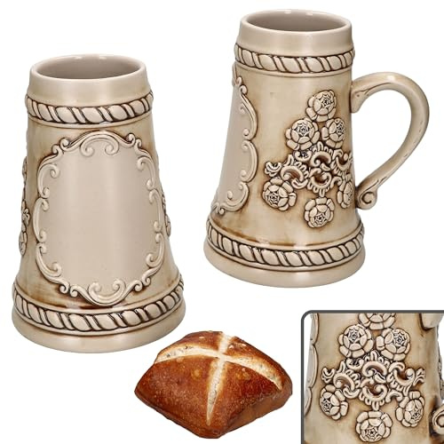 MamboCat 2er Set Ruhpolding-Krug mit Henkel I 0,5 Liter I beige-brauner konischer Bierkrug aus Keramik mit Relief & Schild für 2 Personen I Bierhumpen im Vintage-Look I Grillparty, Vereinsfeier