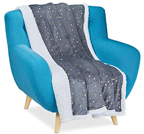 Relaxdays 1 x Kuscheldecke goldene Sterne, zweiseitige Couchdecke, Flauschige Decke mit Lammfelloptik, weich, 150x200cm, grau/weiß
