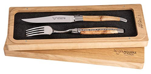 Laguiole en Aubrac Besteck Set, 1 Steakmesser & 1 Gabel, Griff aus Wacholder, Original aus Frankreich, inkl. Echtheitszertifikat und schöner Aufbewahrungsbox aus Holz | Holz-Leute