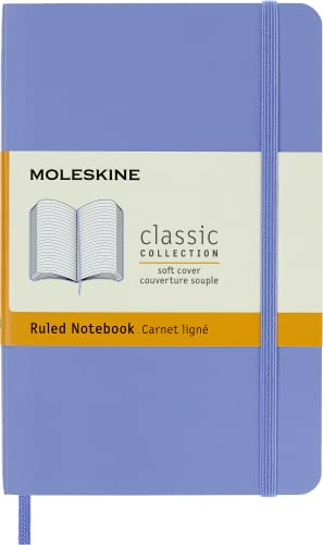 Moleskine - Cuaderno Clásico con Hojas de Rayas, Tapa Blanda y Cierre con Goma Elástica, Tamaño de Bolsillo 9 x 14 cm, Color Azul Hortensia, 192 Páginas