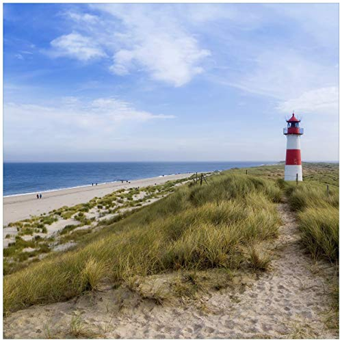 Wallario Glasbild Am Strand von Sylt Leuchtturm auf der Düne Panorama - 50 x 50 cm Wandbilder Glas in Premium-Qualität: Brillante Farben, freischwebende Optik