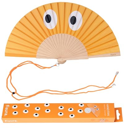 Fisura – Trendig solfjäder med orange ögonmönster, en iögonfallande detalj för sommaren. Trämaterial i livfull design. Med snöre. Mått: 42,5 x 23 cm