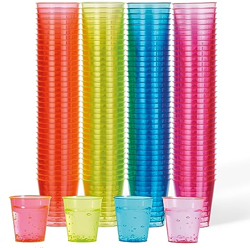 MATANA 150 Bunte Shotgläser Plastik, Schnapsgläser (3cl) - Neon Becher Schwarzlicht - Schnapsbecher, Plastik Pinnchen, Schnaps Becher, Shotbecher - Party Zubehör - Stabil & Mehrweg