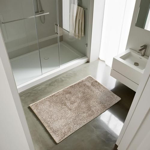 Comart - Tappeto Faith Bagno - Tappetino Rettangolare 45x75 cm - Morbido e Soffice - Pelo Medio - Asciugatura Rapida e Resistente all'Acqua - Antiscivolo - Lavabile in Lavatrice - Beige/Marrone