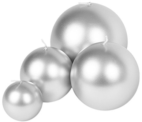 Set completo di 4 candele sferiche argentate da 60 a 120 mm.