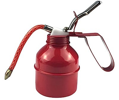 Cabilock 500cc Flexible Oil Pot Iron Manual Engine Oil Filling Can Dark Red for Automotive Maintenance