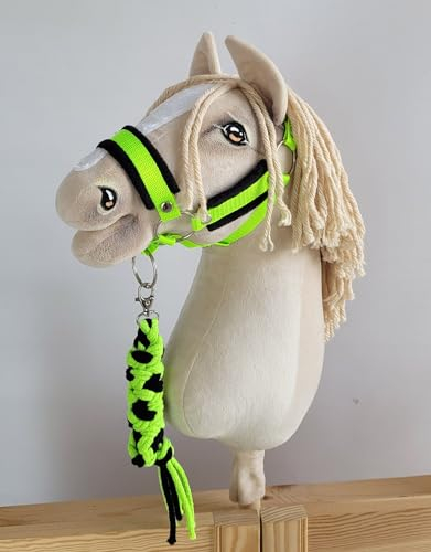 Hobby Horse Set: Kante A3 mit schwarzem Fell + Strick - neon-Green/schwarz