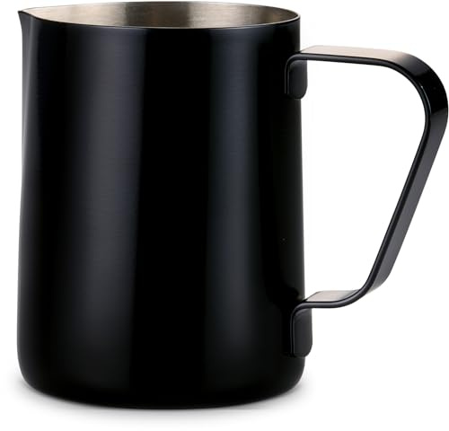 Tchibo Milchkännchen zum Milchaufschäumen Edelstahl - Barista Milchschäumer perfekt für Latte Art Milchschaum und Kaffeespezialitäten, Siebträger Zubehör, 300 ml Milchkanne, schwarz