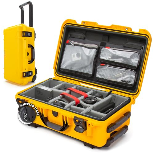 NANUK 935 Pro Photo Kit – Wasserdichter Hartschalenkoffer für Kameras, mit gepolsterten Trennwänden und Rollen, 56 x 36 x 23 cm – Staubdicht und stoßfest, Handgepäck (Gelb)