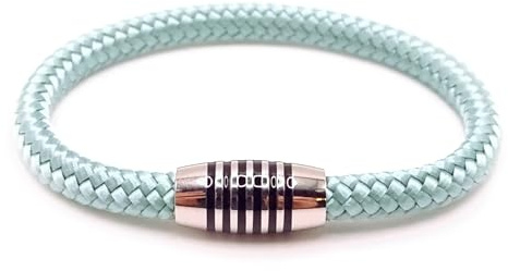 Armband Bright mint aus farbintensiven Paracord-Segeltau mit schwarz emailliertem Edelstahlmagnetverschluss.