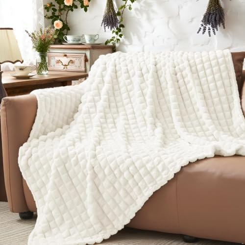 BEDELITE Fluffy Fleece Throw Blanket - Cream Sofa Throw Checkered Design Soft Cosy Warm Small Blankets for Single Bed, Gifts for Women