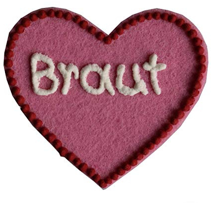Anstecker Filzherz Braut für Junggesellinnenabschied Junggesellenabschied Heimatfest Dirndl Accessoires mit Namen - Namensschild Herz personalisiert Button Brosche Ansteckbutton Wunschbeschriftung