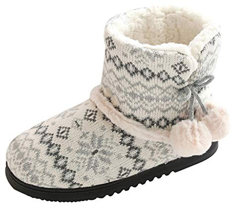 FGUUTYM Pantuflas de invierno cálidas para mujer, botas cálidas, zapatos con pompones, botas de nieve para mujer, botas de cabaña, diseño navideño, zapatillas cálidas, botas de casa para mujer, gris,